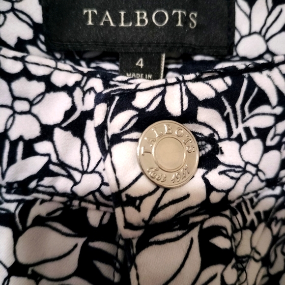 Talbot's Women's Floral Bouquet Pants with Black Outlines around Flowers Sz 4 - Picture 8 of 10